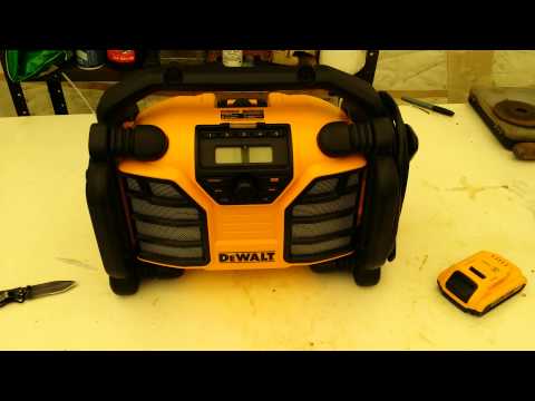 Dewalt 20v/12v Radio charger with usb and audio input