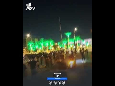 شاهد بالفيديو.. مراسلنا : تجمعات لمحتجين قرب الخضراء بعد حـ*ـرق #القران وعلم #العراق في الدنمارك