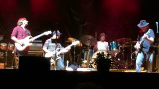 Neil Young & Promise of the Real - People Want to Hear About Love - Live