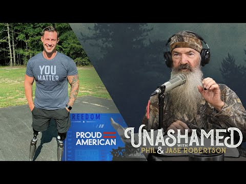 Phil's Hocked Wedding Ring, Jase's Mystery Tube & Being Unoffendable w/ Johnny 'Joey' Jones | Ep 154