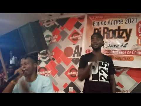 Dédicace de DJ rodzy Duel avec phénomène 225