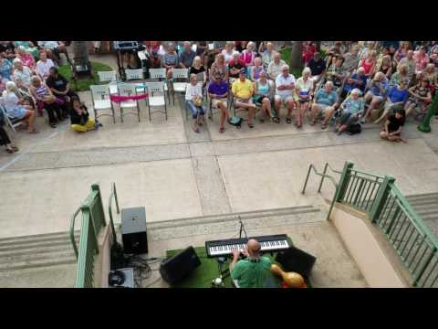 Robert Cazimero at The Shops at Wailea