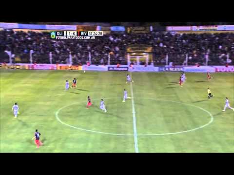Cobo al palo. Olimpo 1 - River 0. Fecha 15. Primera División 2015. FPT.