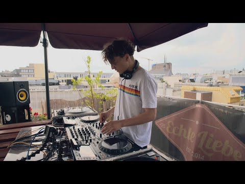 Casimir von Oettingen | Freunde Legen Auf Rooftop | Cologne (Germany)