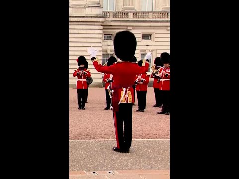London pays musical tribute to Dolly Parton