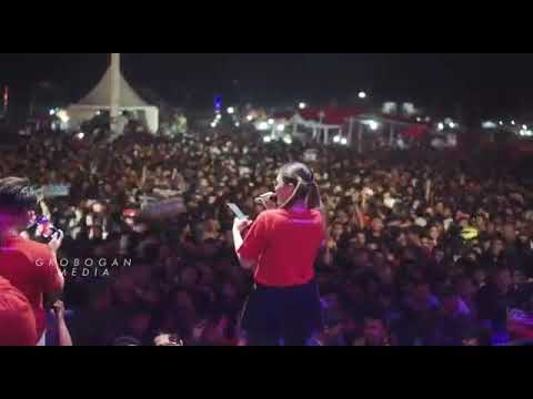 lagista - nella karisma gede roso