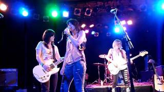 Sick of Sarah - Kiss Me