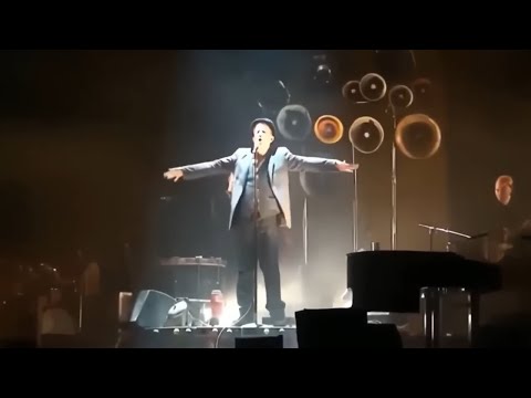 Tom Waits – Glitter and Doom Concert Experience (2008)