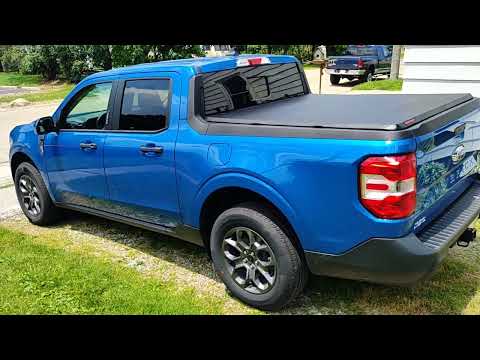 2022 Ford Maverick Rough Country tri-fold bed cover