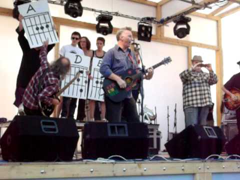 Billy Bragg - The Big Busk