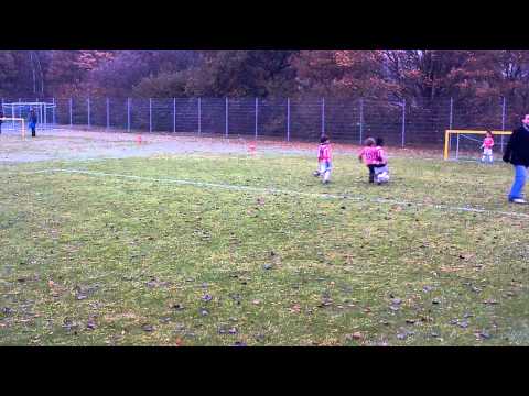 Kaboutervoetbal  @ VV Unicum! Alvayro in actie.