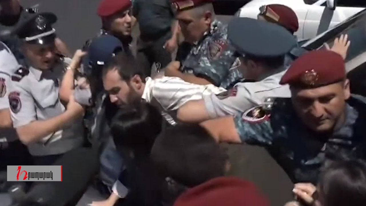 Ակցիայի մասնակիցներին բերման են ենթարկում