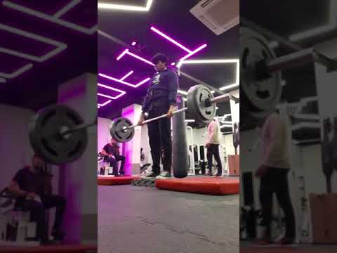 130Kg / 286 lbs Deadlift no straps PR
