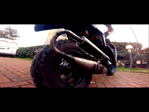 GoPro HERO 3   MBK BOOSTER SEMI TROFEO   ATHENA 47,6 prima accensione