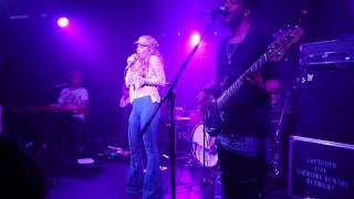 Haley Reinhart Berlin 25/5-17 - I belong to you