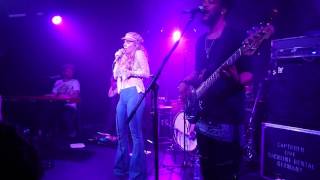 Haley Reinhart Berlin 25/5-17 - I belong to you