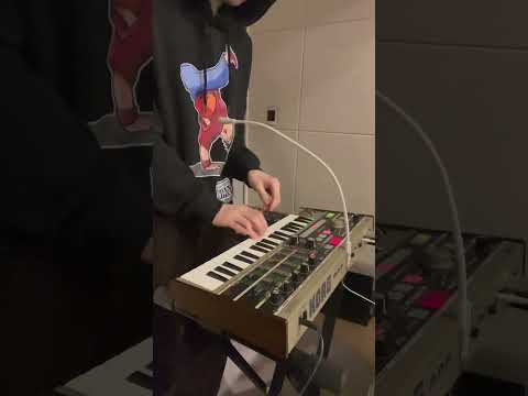 microKORG SYNTHESIZER/VOCODER Daft Punk - Da Funk #korg #microkorg #synthesizer #daftpunk #dafunk