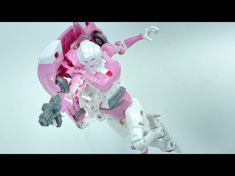 Transformers Studio Series 86 Arcee Chefatron Review
