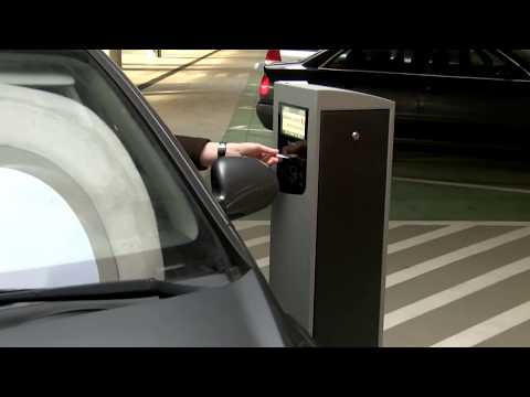 Parking pod halą MCKiS "otwarty testowo". No to testujemy!