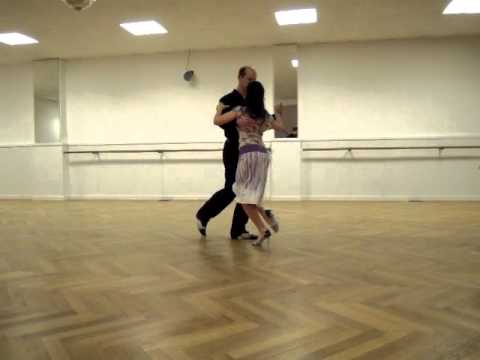 Giro a izquierda, corte y barrida