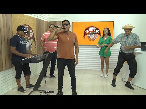 Leozinho Tavares canta seus sucessos e músicas novas no Programa 100% Forró