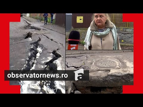 Teroare într-un cartier din Iaşi, după ce drumul s-a surpat. Localnicii se tem pentru case