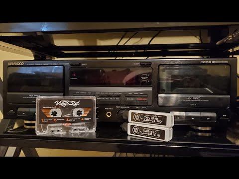 An Audio Cassette That Cleans and Demagnetizes Your Tape Deck