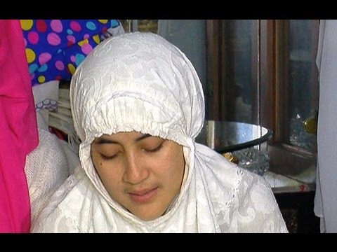 Ramadhan Pertama Pipik Tanpa Sang Suami Alm. Uje - Was Was 10 Juli 2013
