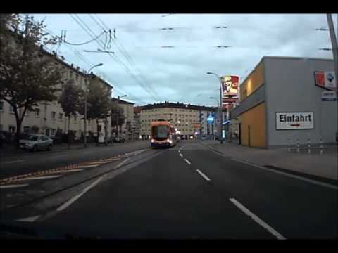 Haarscharf an Strassenbahn vorbei