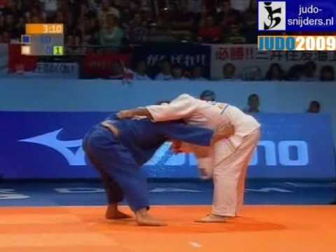 Judo 2009 Rotterdam: Masahiko Otsuka (JPN) - David Kevkhishvili (GEO) [-73kg].