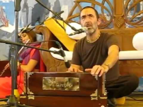 HG Sarvatma Prabhu - Kirtan #2 - UF 2015