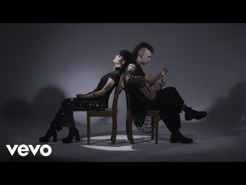 Dimitri y las brujas, RENEE - Indiferentes