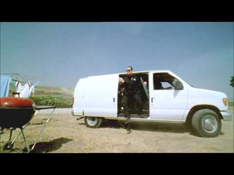 Spun (2002). BUST scene