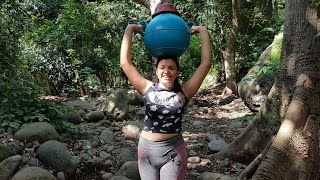 Download lagu Esmeralda nos cuenta que difícil asido su vida as hecho esto que Belleza está chica ❤️❤️ mp3