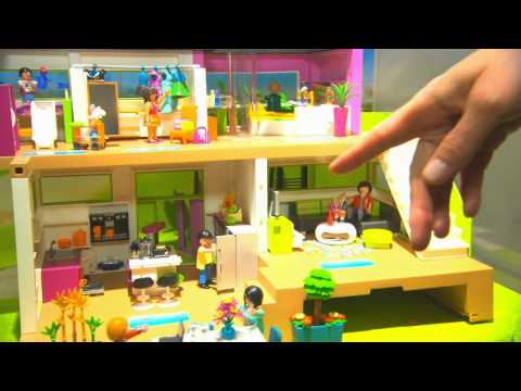 PLAYMOBIL - International Toy Fair 2014 - Behind The Scenes