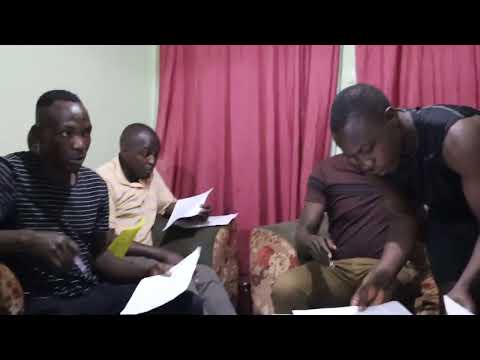 MVI 0194 Die fleißigen Bibel-Studenten im Hause Pastor Katumbas