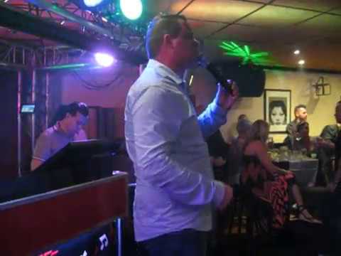 Ron's honeymoon's Party te Prinsenbeek, Deel 11.