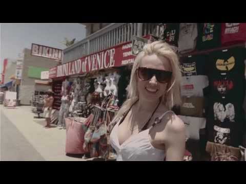 Jenny and The Mexicats - Verde Más Allá (Videoclip Oficial)