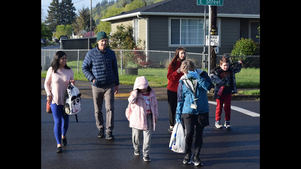 Maple Elementary Walking School Bus
