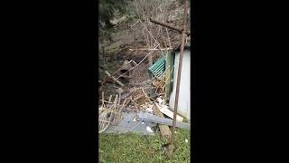 Grosso masso frana vicino ad una casa a Pian del Mugnone: tragedia sfiorata