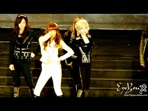 120311 k-collection 소녀시대(Girls' Generation) Mr.Taxi 직캠 by EyeYou
