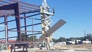 Metal  Building Install Wall Sheeting And Insulation