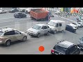 В Уфе грузовик провалился колесом под асфальт на обновленной Комсомольской улице