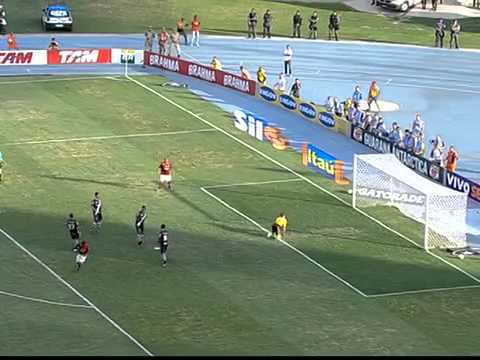 Brasileirão 2011: 38ª Rodada Vasco 1x1 Flamengo, melhores momentos [Rede Globo]