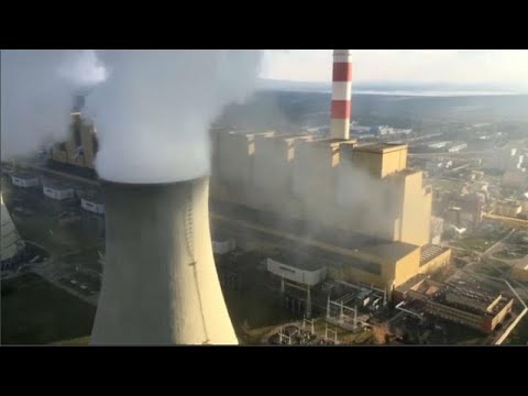 Demonstranten erklimmen Kohlekraftwerk vor Weltklimagipfel