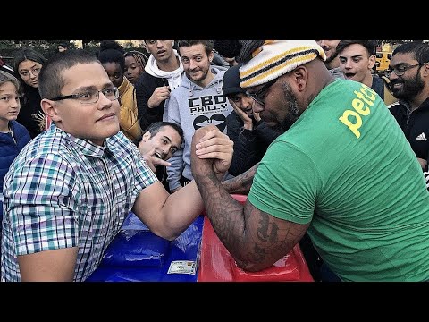 Schoolboy vs heaviest body builder // arm wrestling