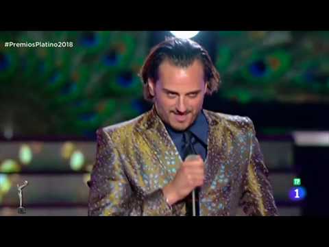 Asier Etxeandia Pavo Real Premios Platino 2018 (actuación completa)