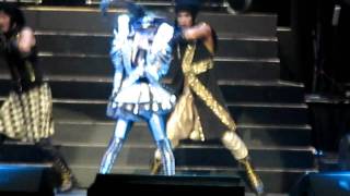 Sammi Cheng 鄭秀文 Love Mi Toronto Nov 30, 2011 - Opening + Chotto等等 + 叮叮噹