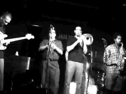 Avishai Cohen - 'Handsonit' live (Jazz Standard, New York)