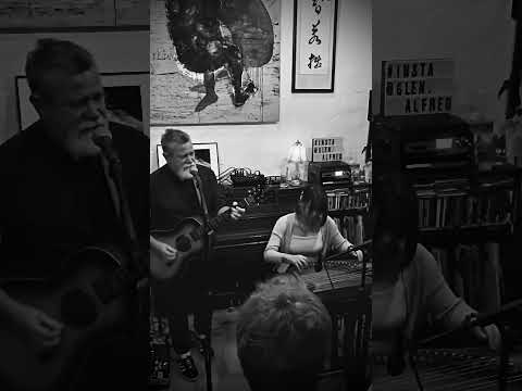 Glen Alfred - Murderer (Live at Chez Trente)